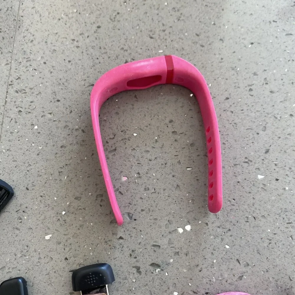 Fitbit Wireless Activity and Sleep Tracker FB401 2 Pink Bands